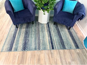 Rug 5x7 blue