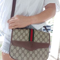 Authentic Vintage Gucci GG Monogram Supreme Sherry Web Accordion Shoulder Crossbody Bag