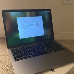 2019 MacBook Pro 256GB 8GB RAM