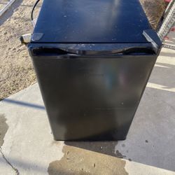 Mini Fridge 