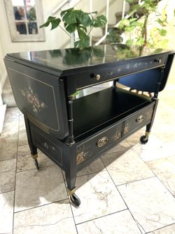 Japanese  Table With Weals And Wings  , 2 Drawers Great Condition For Serious Buyer Pls 