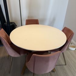 Round Dinning Table 