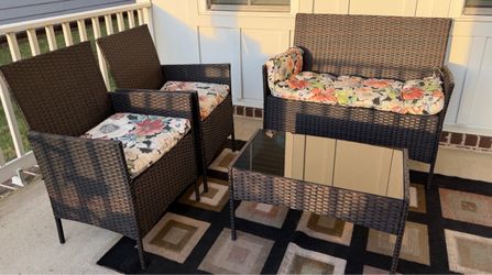 4-Piece Outdoor Wicker Patio Furniture Set