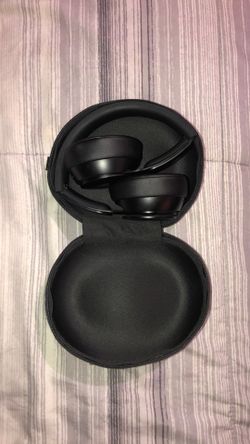 Beats Solo Pros