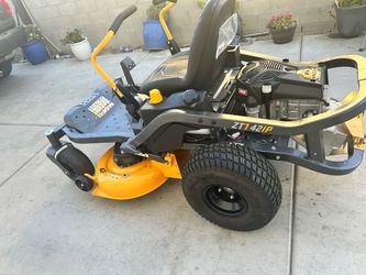 Cub Cadet Ultima ZT1 42IP 42 Zero-Turn Mow