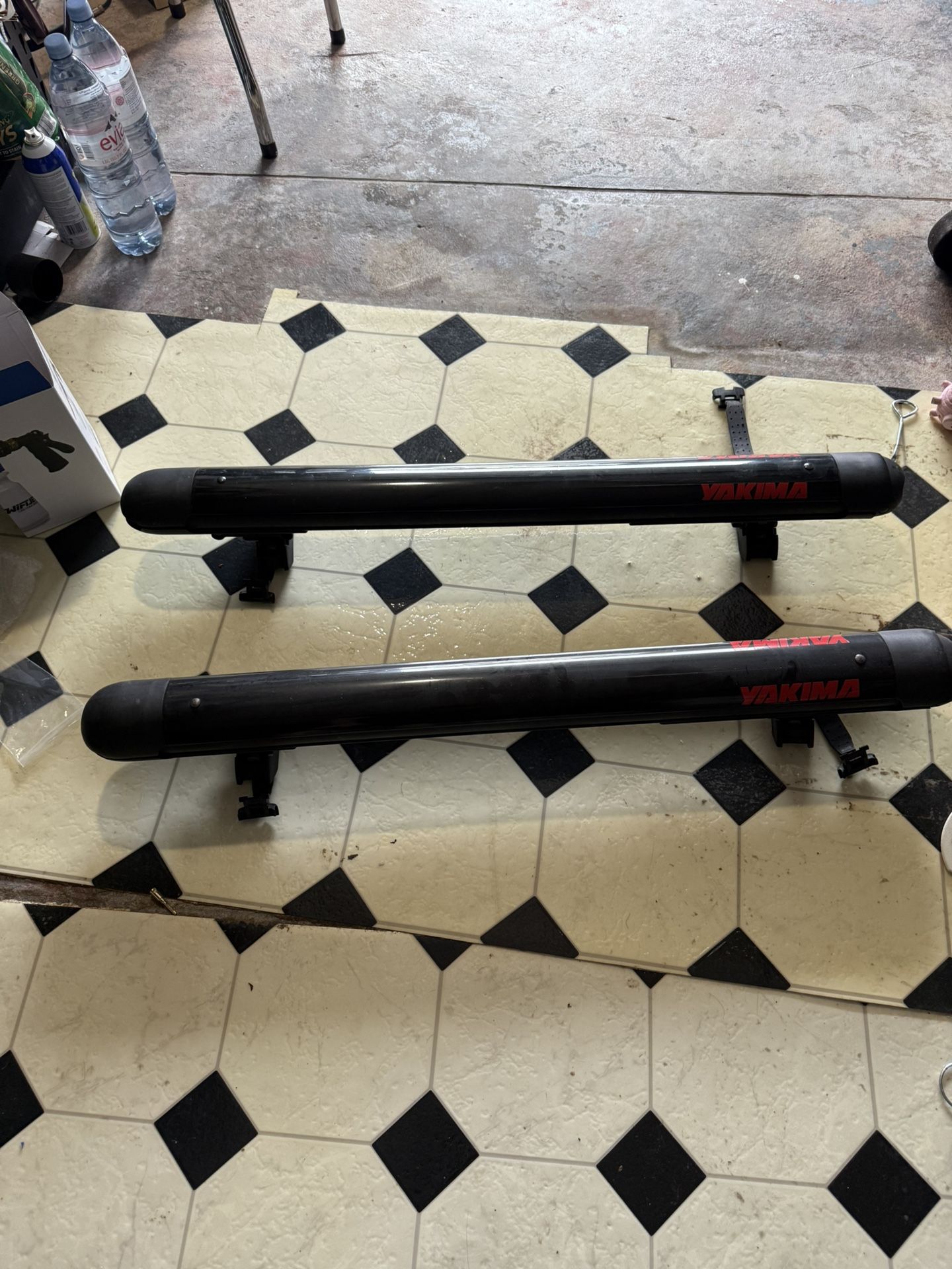 Yakima FatCat 6 EVO Ski/Snowboard Rack And Bike Rack W/ Key