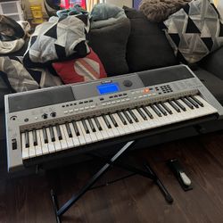 Yamaha PSRE433