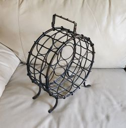 Vintage Round Black Metal 7-Bottle Wine Rack - Wrought Iron Style