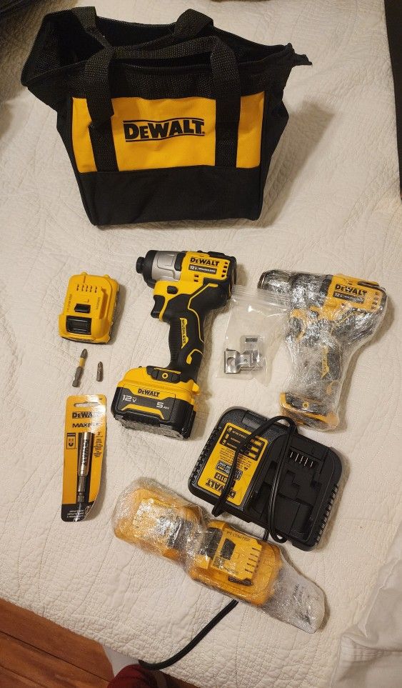 Dewalt Brushless Kit  4  Batteries 