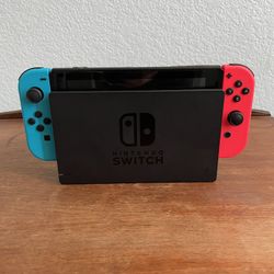 Nintendo Switch (LIKE NEW)