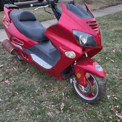 Roken  150cc Scooter  . Runs , project