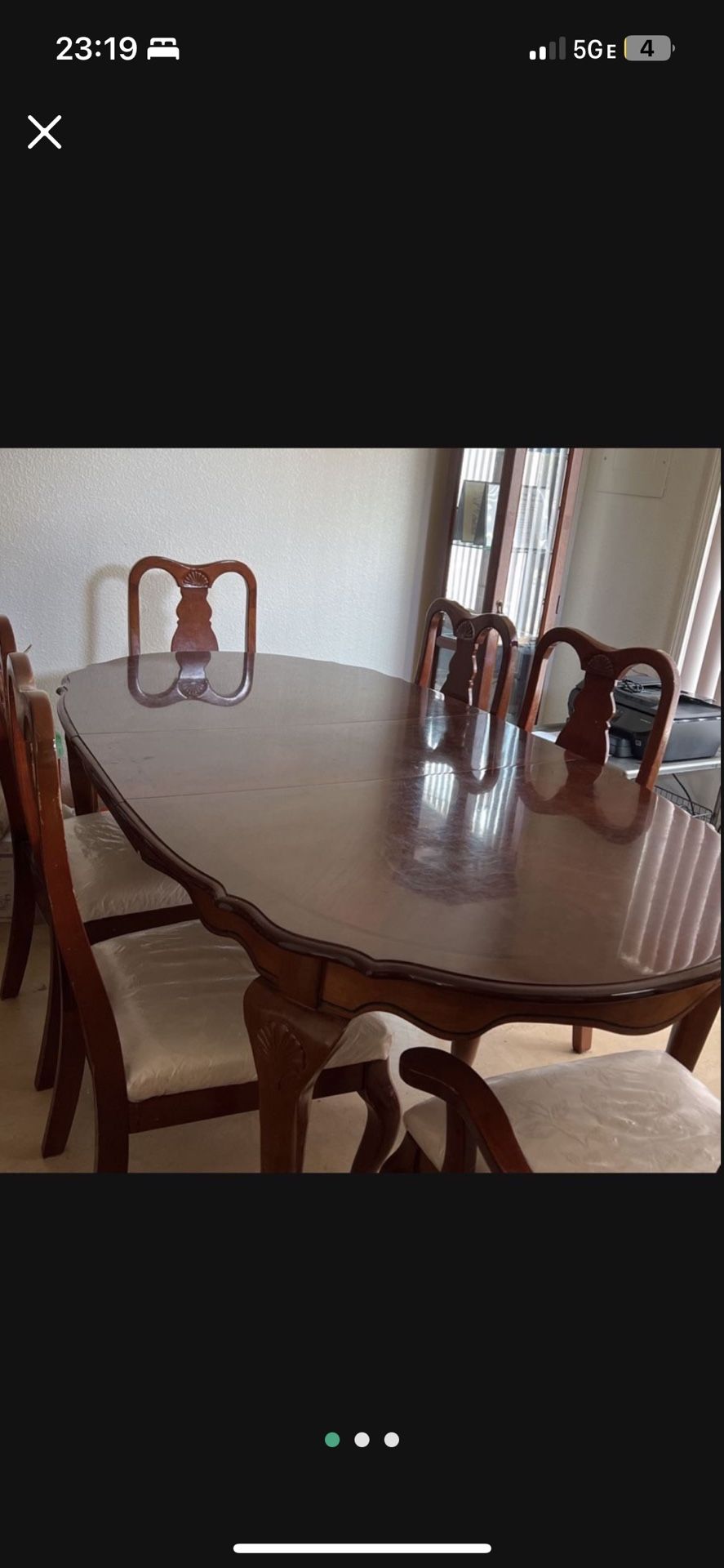 Wooden Dining Table With Middle Leaflet