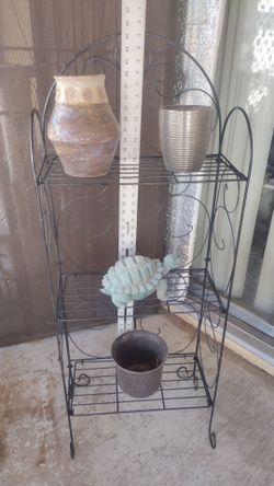 Muliti shelf plant stand