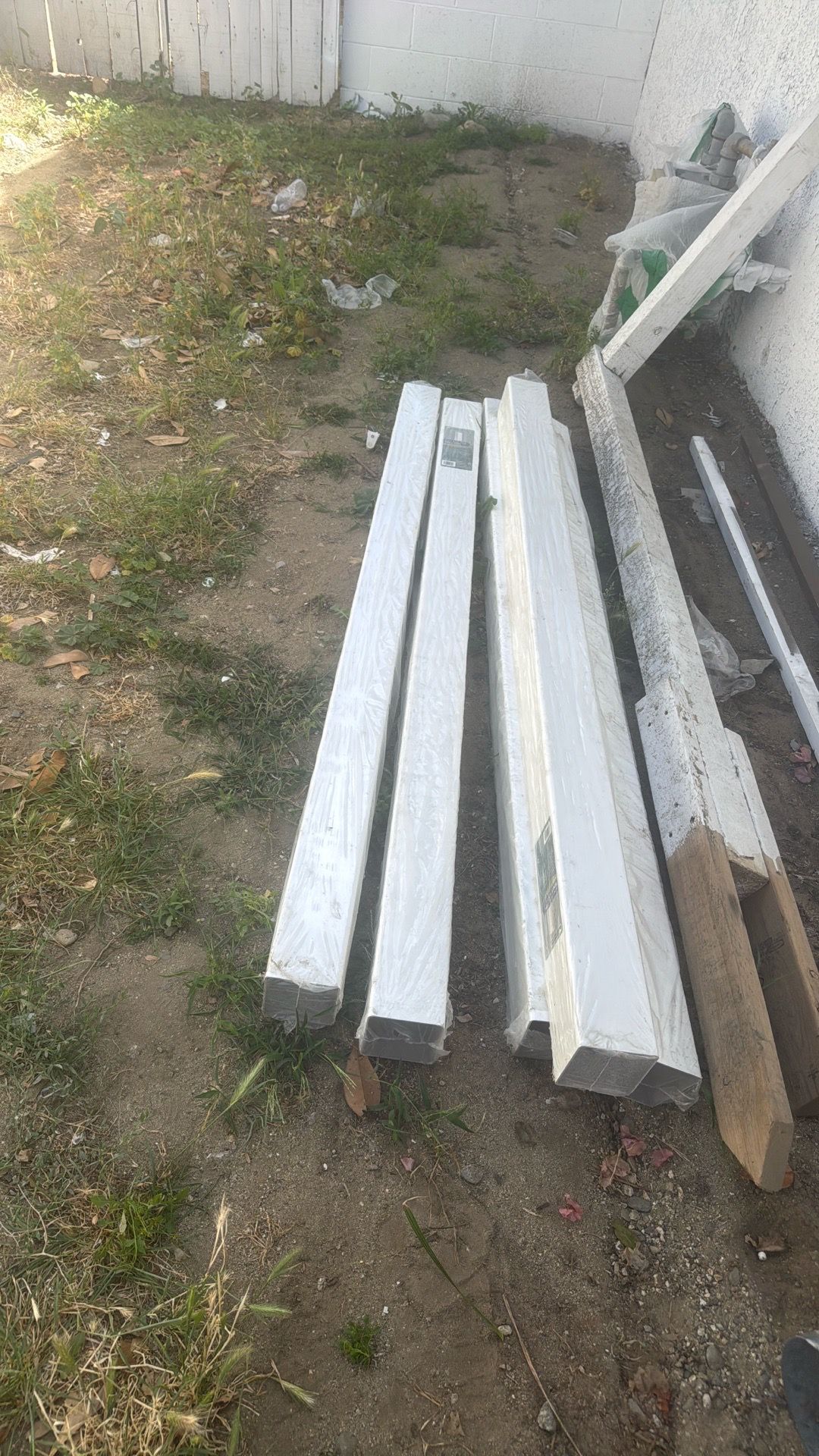 Vinyl posts post 4 x 4 x 72 for Sale in Fontana, CA - OfferUp