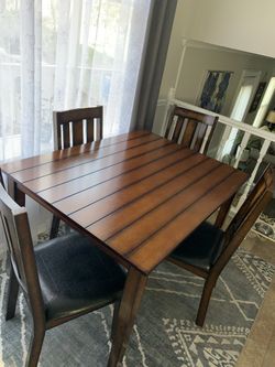 Table With 4 Chairs