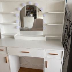 White Vanity Desk with Mirror & Lights – Modern Makeup Table (Great Condition) 