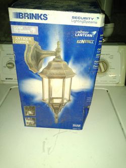 Brinks security outdoor light....