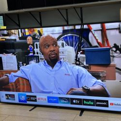 Samsung 75" Class 7 Series LED 4K UHD Smart Tizen TV UN75RU710DFXZA