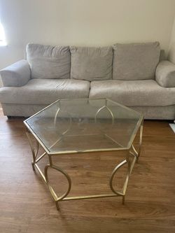 Couch an table