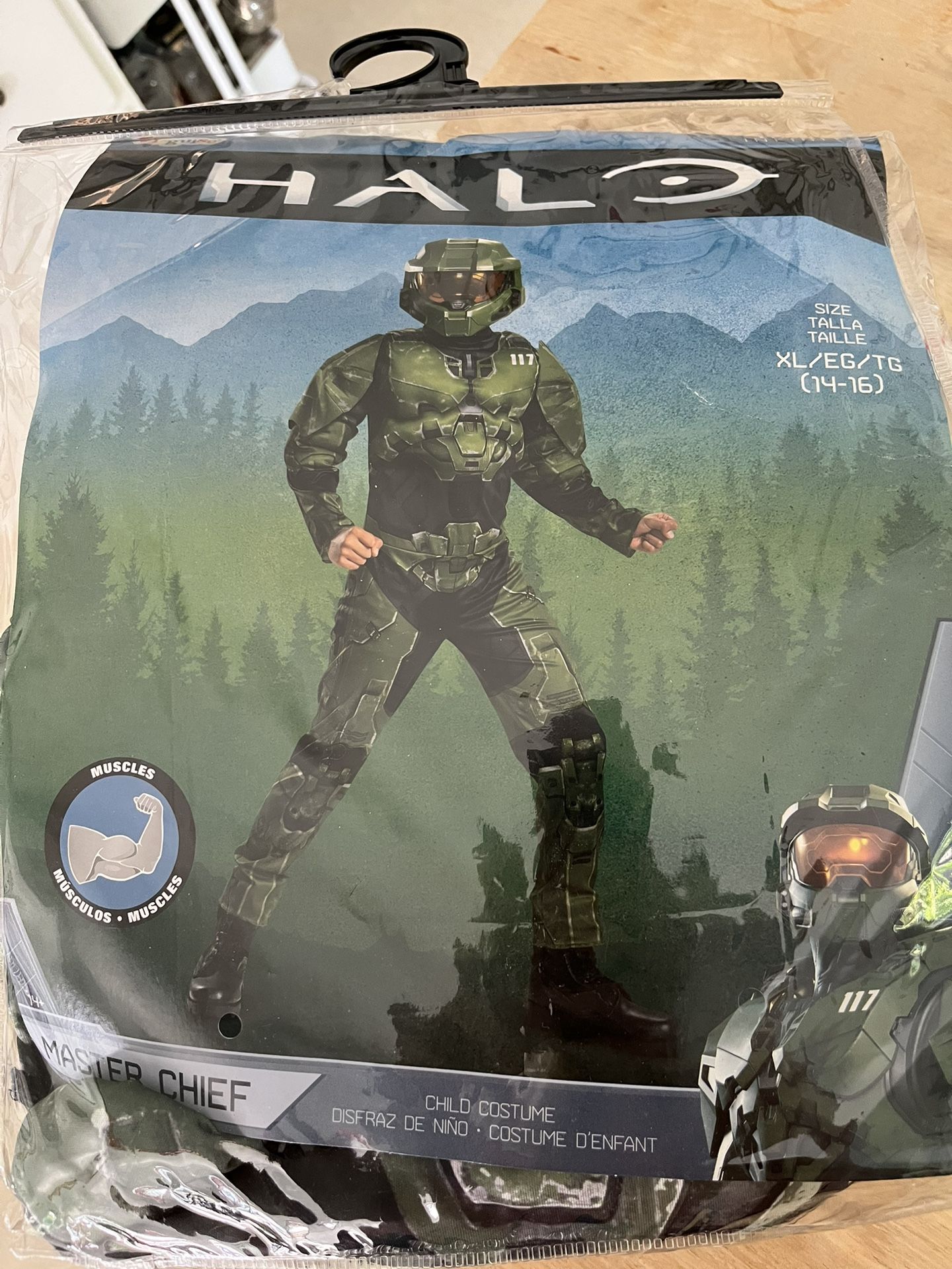 Halo Master chief Costume. XL 14-16