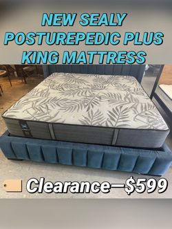 NEW SEALY POSTUREPEDIC PLUS KING MATTRESS