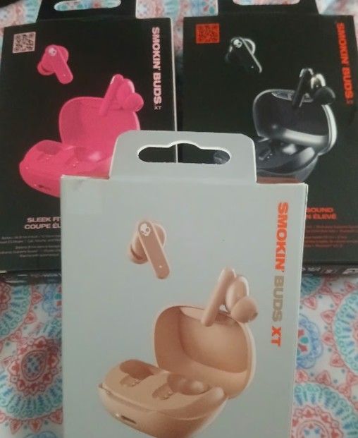 SKULLCANDY SMOKING BUDS WIRELESS LOT OF 3 BRANDNEW
