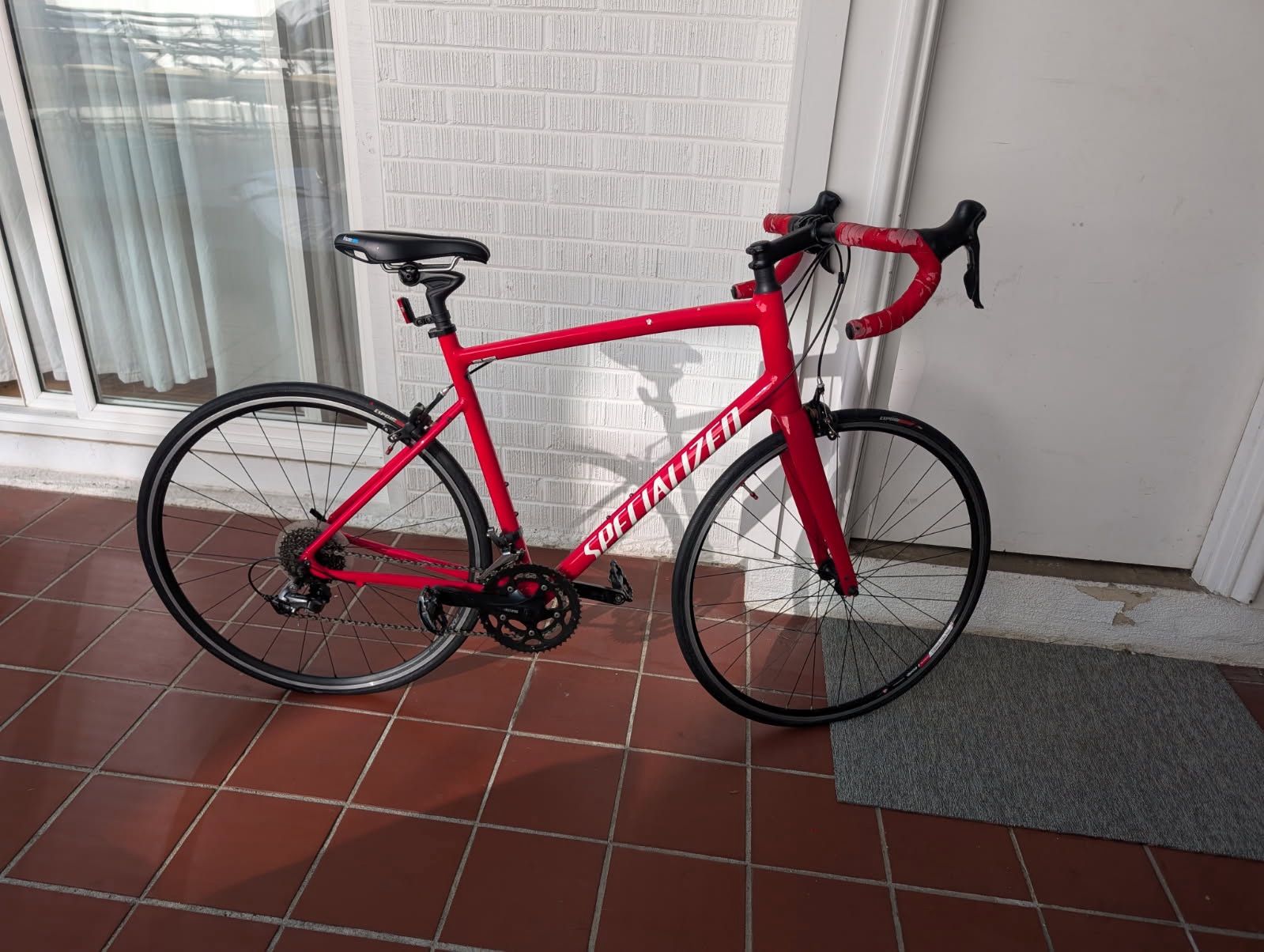 4210 2R 58 RED SPECIALIZED ROAD BIKE