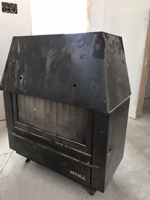 Efel Kamina wood stove for Sale in New Fairfield, CT - OfferUp