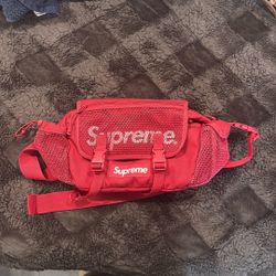 Supreme Cross Bag 