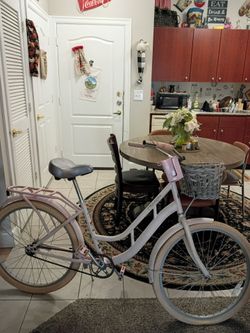 26 inch pink women's Charleston Beach Cruiser