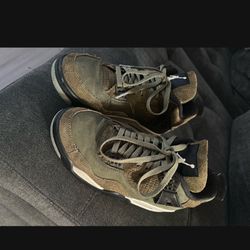Size 7 1/2 asking for 150 or better offer