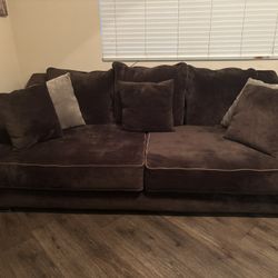 Massive Twin Size Couch With Pillows