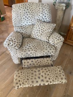 Reclining chair with animal fabric by LANE and free pillows