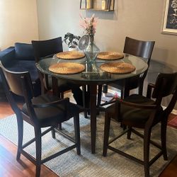 Dining room Table With 4 Chairs