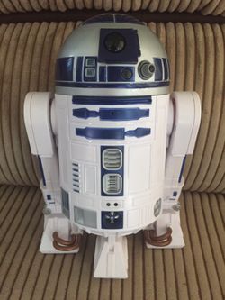 R2D2 Electronic 9" Figure