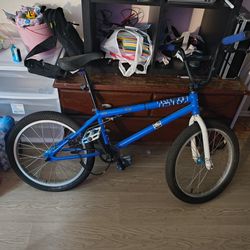 BMX BIKE