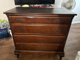 Dresser