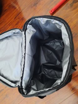 Quality Cooler BACKPACK. ICE AND WATER