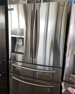 Samsung Refrigerator Great Condition $999.00