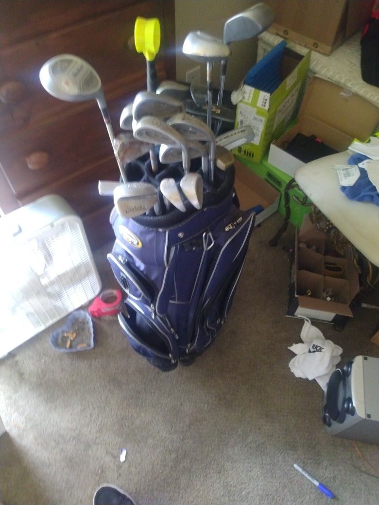 Golf Clubs 