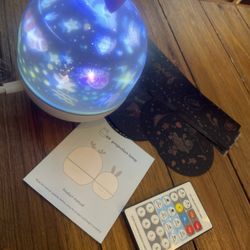 🌙 Rotating Projector Night Light – with Multiple Theme Films