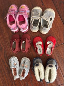 Baby/Toddler shoes & socks.