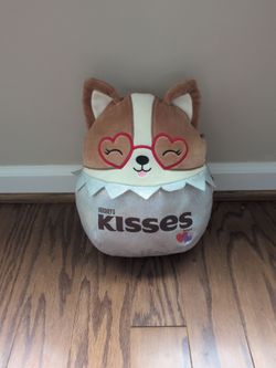 Squishmallow: Regina the Corgi (Hershey's Kisses Valentine's Edition)