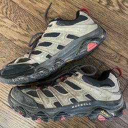 WOMENS MERRELL HIKING SHOES