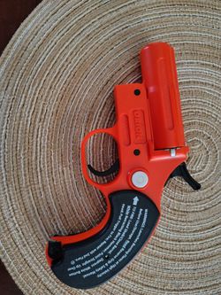 emergency flare launcher