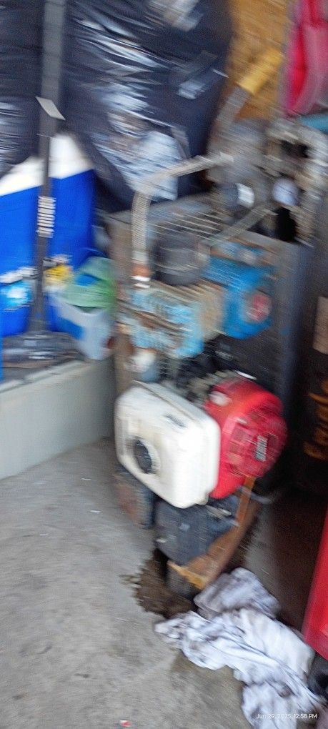 gas compressor