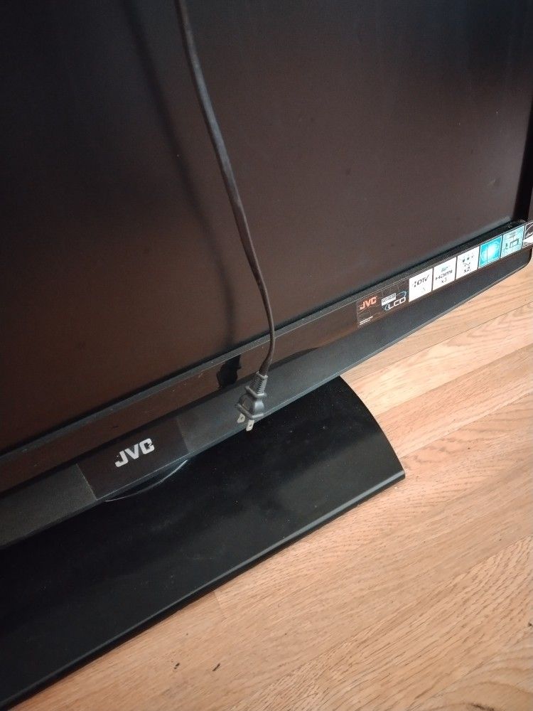 JVC TV "42inch With Remote 
