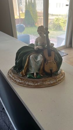 Guido Cacciapuoti Porcelain Figurine Cellist