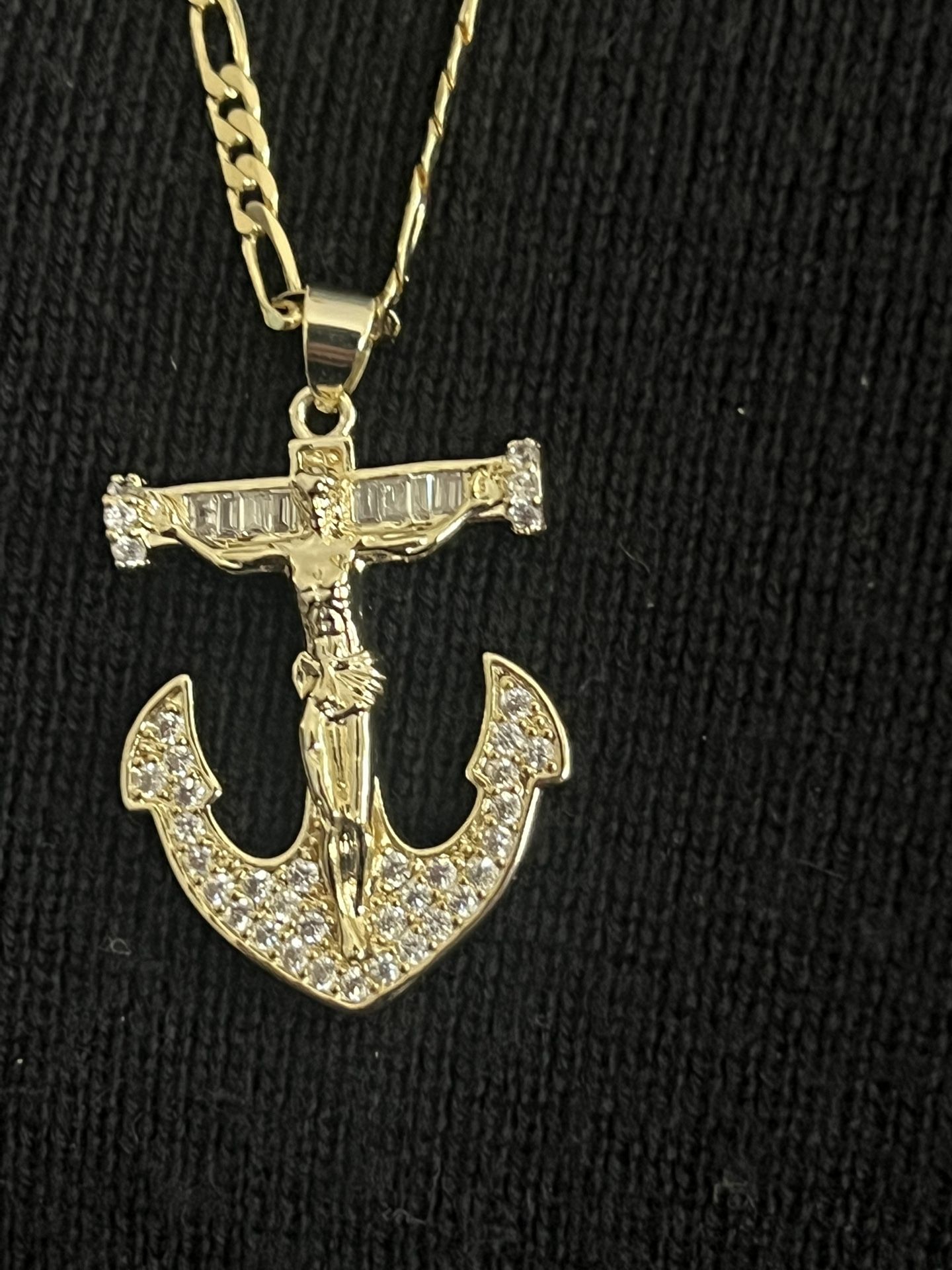14kt Rope Necklace And Anchor Cross Of Ion Bonded Hold. 