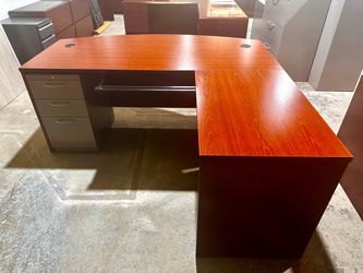 OFFICE/HOME DESK L-SHAPE DESK